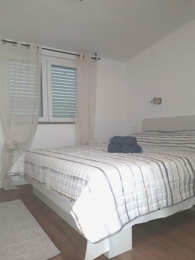 Kuca Za Odmor Pende Villa Banjol Esterno foto